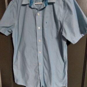 Izod LADIES BLUE AND WHITE PIN STRIPE BUTTON DOWN BLOUSE. SIZE SMALL